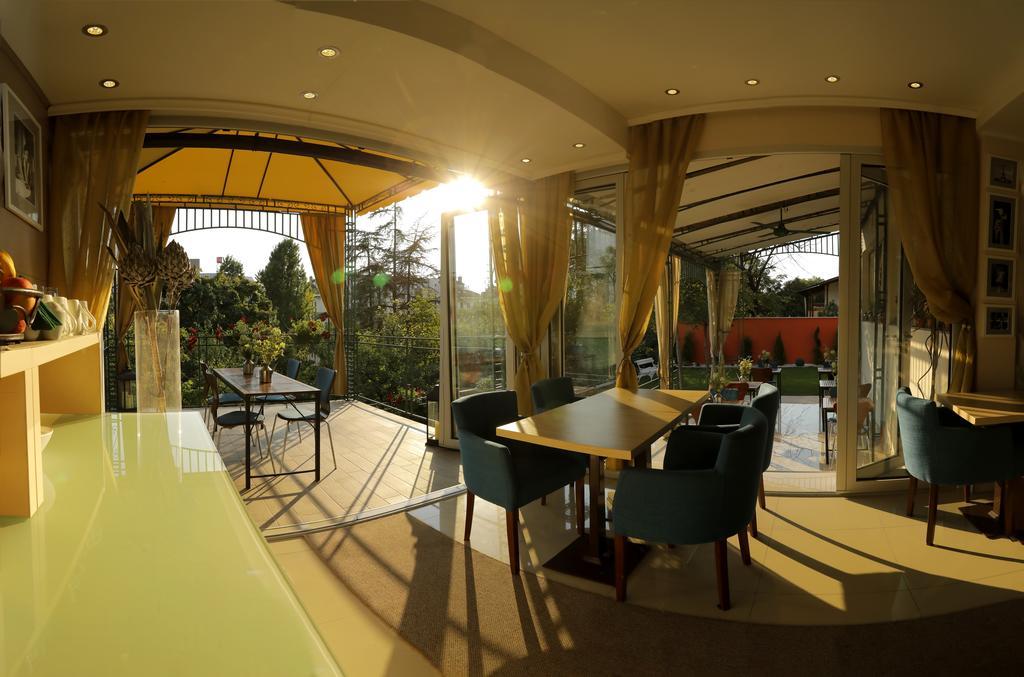 Bed & Breakfast Garden40 Belgrad Dış mekan fotoğraf